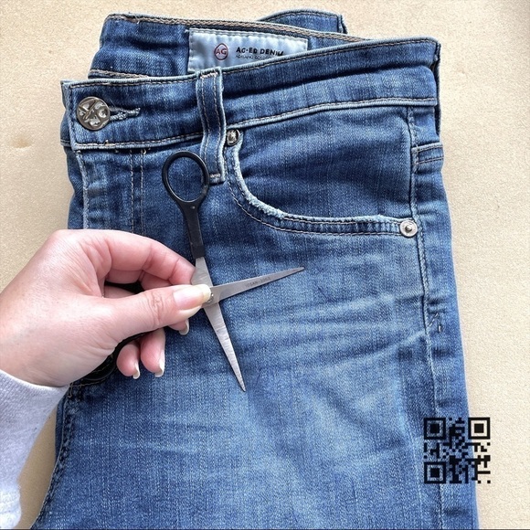 AG Adriano Goldschmied Blue Distressed Farrah High Rise Skinny Ankle Jeans - 28R - Picture 4 of 10